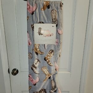 Sweet WESTERN BOOT Plush THROW